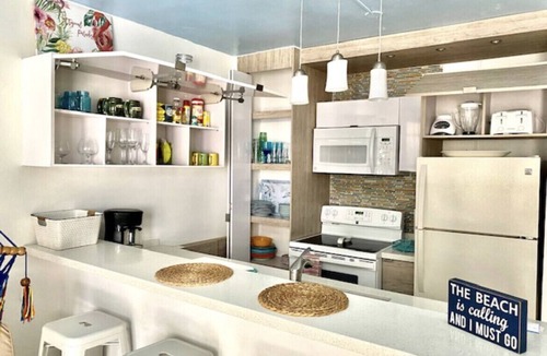 Vilomar House | CJ's Bungalow