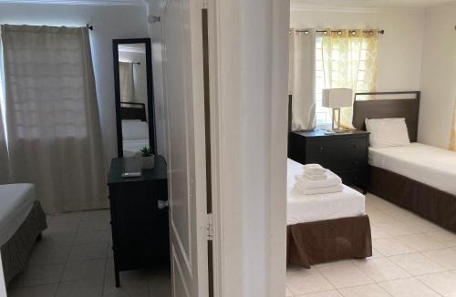 Mona House | Club Townhouse