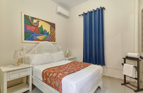 San Anton Hotel | Colonial Oasis: Stylish Retreat with Free WiFi and Invigorating Hot Water