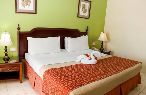Rodney Bay Hotel | Come Create Memories w/Fun-filled Adventures at this Paradise! Parking, Pool!
