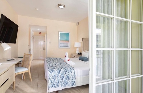 Rodney Bay Hotel | Come Create Memories w/Fun-filled Adventures at this Paradise! Parking, Pool!