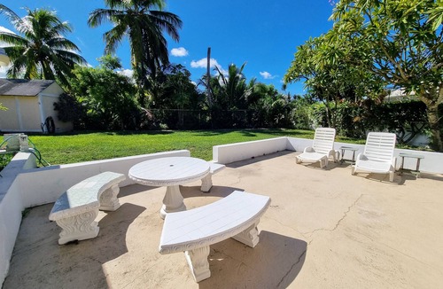 Nassau House | Comfortable 3 bedroom house, walking distance to the beach