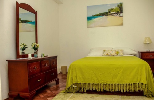 Greenwood Cottage | Comfy and quaint 1-bedroom cottage with amazing views