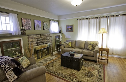 Richmond House | Comfy, Cozy, Central! Welcoming craftsman home near Hawthorne Blvd & Division