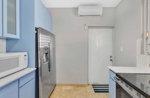 Santurce House | Condado Villa 5Bd 3Ba | Spa/Generator/Parking