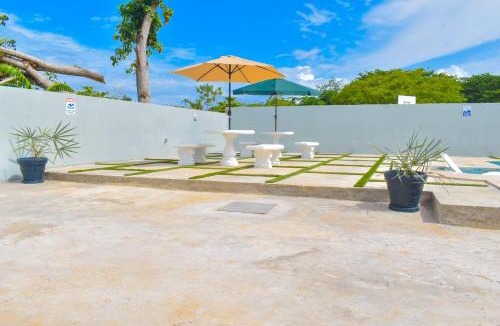 Falmouth House | Coral House - Luxury 3BR Villa - Private Pool - 30 min from MBJ Airport!
