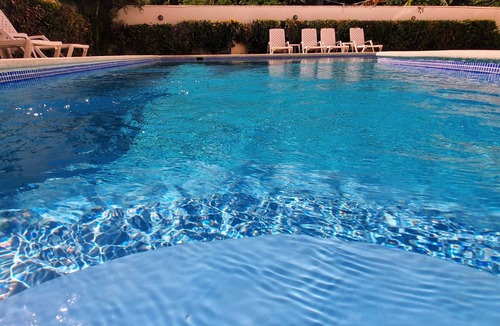 Costambar Apartment | Cozy 1-Bedroom Apartment – Just 50m from the Beach & Pool Access
