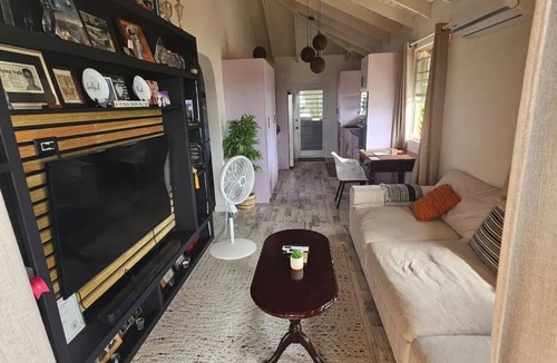 Bridgetown House | Cozy 1-bedroom apartment close to US Embassy and Port