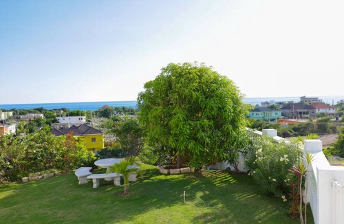 Gordon Town Apartment | Cozy 1-bedroom apartment in peaceful Bull Bay with AC