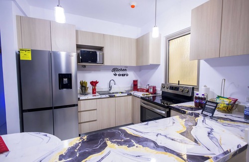 Eden Gardens Apartment | Cozy 1-bedroom apartment in adorable Kingston with AC