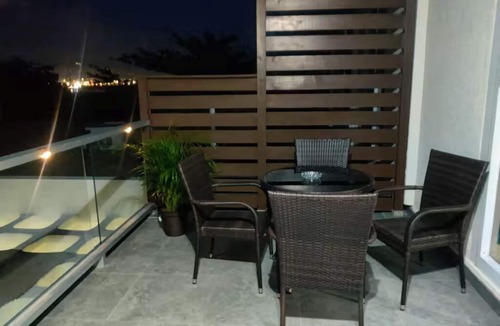 Portmore Apartment | Cozy 1-bedroom Bayfront Apartment in Portmore with Private Balcony