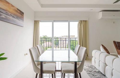 Barbican Apartment | Cozy 2-bedroom apartment in beautiful Kingston with AC and gym