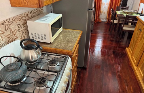 Crochu House | Cozy 2-bedroom house among the trees With WiFi and AC, Close to a Beach