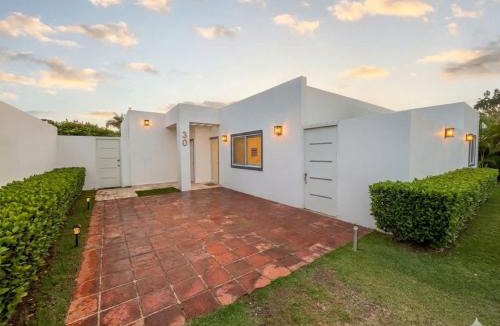 Playa Chiquita House | Cozy 2BR Villa in Ocean Village