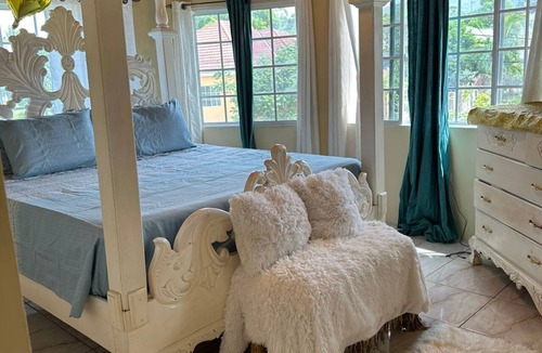 Santa Cruz House | Cozy 3-bedroom house in serene Santa Cruz with AC