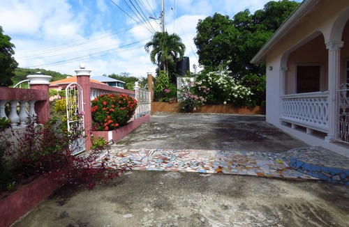 Vieux Fort Quarter Apartment | Cozy and Quiet Countryside apartment - 7 min drive from the beach!