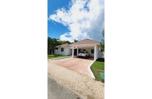 Punta Cana Village Villa | COZY AND TROPICAL 3BR VILLA IN PUNTACANA VILLAGE!