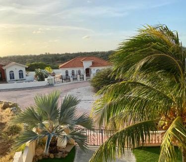 Boroncana Apartment | Cozy Apartment 3 min to the Marriott driving