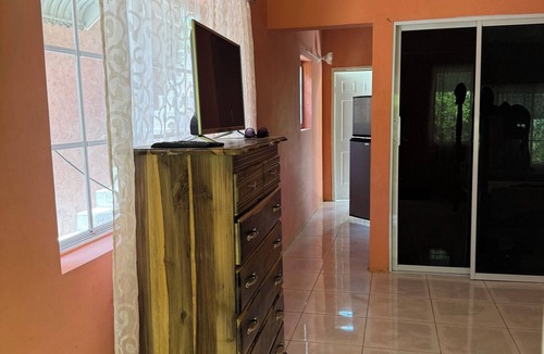 West End Apartment | Cozy Apartment near the beach in Jamaica