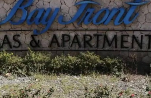 Portmore Apartment | Cozy Beachfront Apartment,