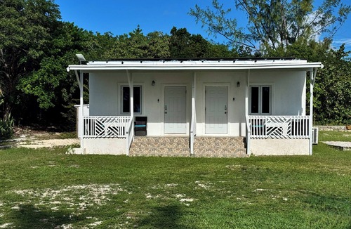Spanish Wells Apartment | Cozy, comfortable 1-bedroom apartment in charming Eleuthera near to the beach.