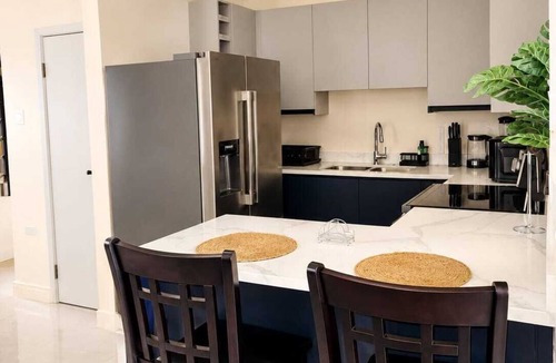 Portmore House | Cozy Creek Superb AC Solar-powered 2-bedroom townhouse gated community Portmore