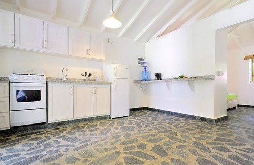 Urbanizacion Tavarez House | Cozy guest-friendly bungalow immersed in tropical garden, steps to everything