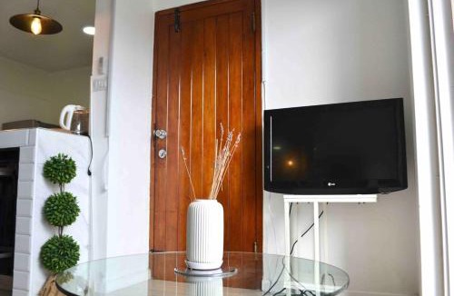 New Kingston Apartment | Cozy Manor, modern apt with 24h security, Balcony