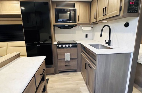 Otay House | Cozy RV in Welcoming San Diego with WiFi, AC