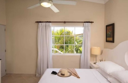 Los Brazos Resort | Crown Penthouse Suite Steps to Beach Pools All‑Inclusive Access