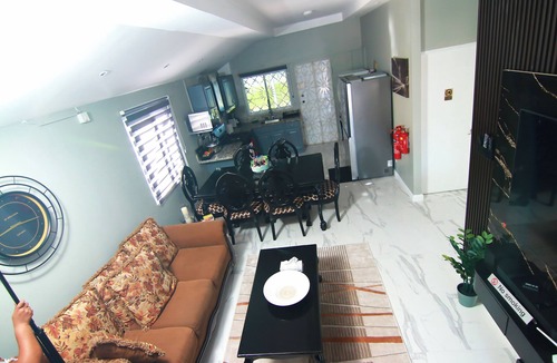 Old Harbour House | CW Palace Wifi and Air Conditioning