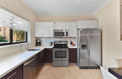 Gold Coast Apartment | dejablue · Coming soon | Deja Blue By Bocobay