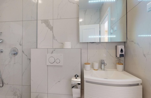 Old Town Apartment | Deluxe Room Eldoris