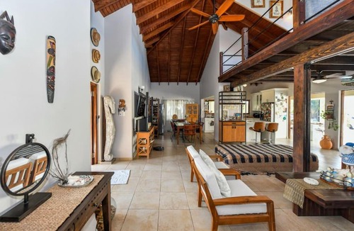 Opal Villa | Designer house with a view