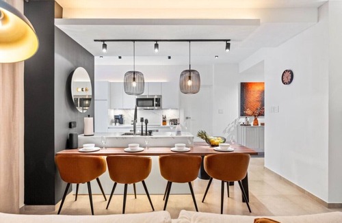 Gold Coast Villa | Diamante Royale at Gold Coast by Bocobay