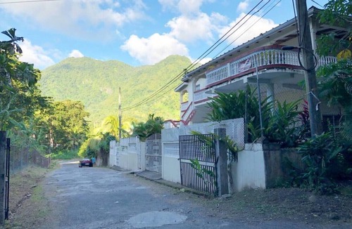 Soufriere House | Diamondview Cherry Studio