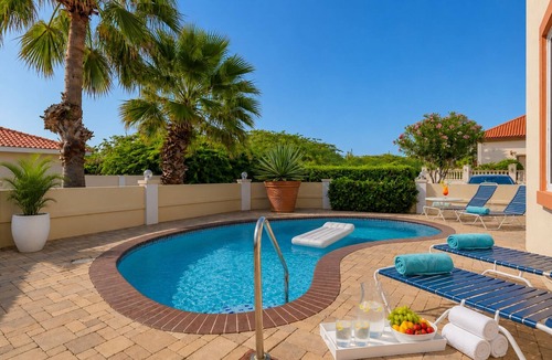 Opal Apartment | Divine 2 bedr Apt with Pool & Balcony -Hotel area