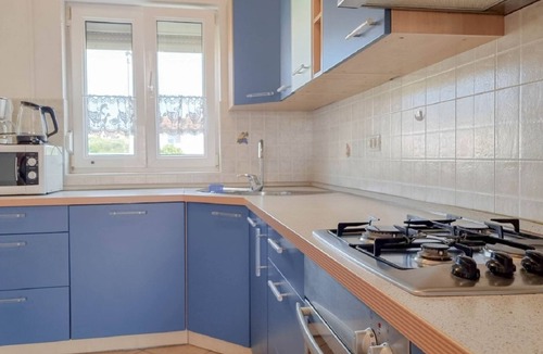 Dajla Apartment | Dog-friendly apartment with private balcony, washing machine, air conditioning, WiFi