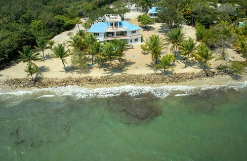 Placencia Villa | Dolphin Beach Villa