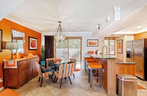 Historic Tennis Club Condo | Downtown Palm Springs 2 BR Condo with Pool