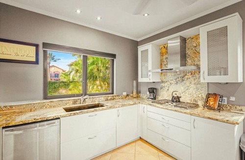 Gold Coast Villa | Dream Villa Lady Mathilda | 3BR Luxe Stay w/Pool