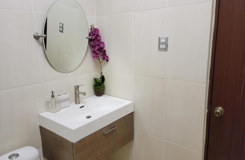 Bani House | Dulce Hogar Del Sur, Con Estacionamiento Gratis.