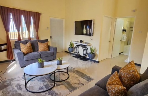 St.Bran's Burg House | Edmund Ridge Estate Home Rental