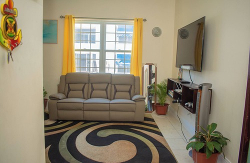 New Kingston House | El Paraíso @ The Westbury Cozy 2BR Apt in New Kingston