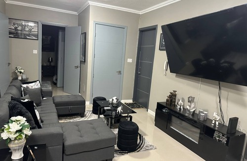 New Kingston Apartment | Elegant One Bedroom Luxury Apartment Overlooking Kingston