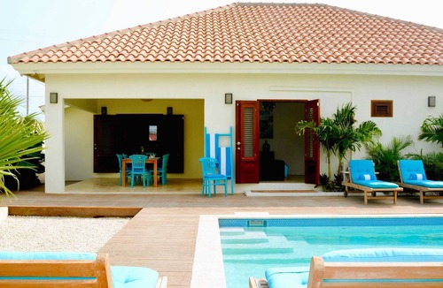 Bubali Villa | Endless Summer - Stunning 3-bedroom Vacation Villa located in Noord.
