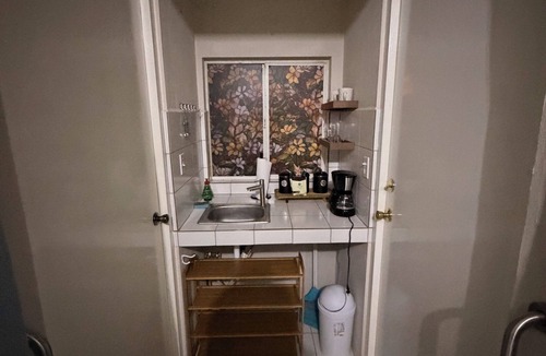 Savaneta Apartment | Enjoyable studio with AC in charming San Nicolas