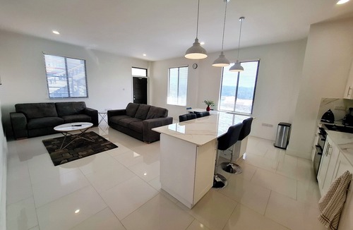 Westerhall Apartment | Escape360 Condo 1 - Sea Views, Luxurious & Modern