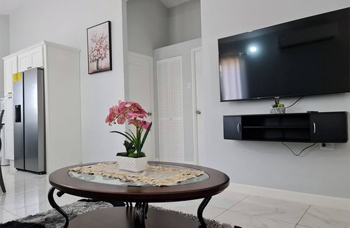 Old Harbour House | Evertonbnb 448 - Cozy 2 Bedroom house in marvelous Old Harbour with AC