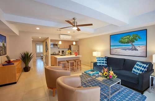 Oranjestad-West Hotel | Explore Aruba! Kitchen, Onsite Pool, Free Parking, Near Druif Beach